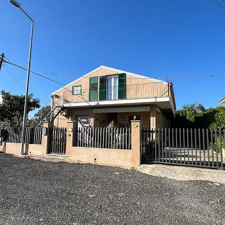 Casa Genisi Pensión 4*